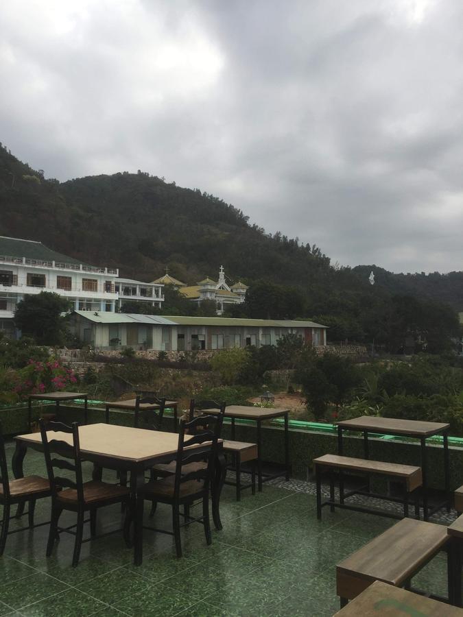 Khach San Thuy Young Hotell Vung Tau Eksteriør bilde